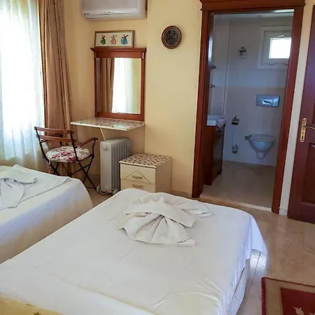 Hotel Fiesta 01
